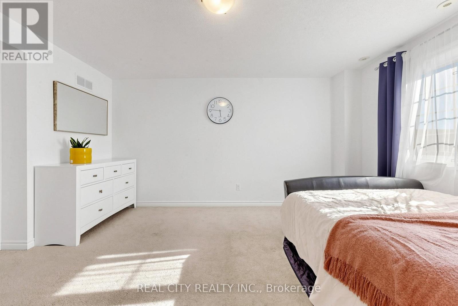 #22 10 GREENSBOROUGH VILLAGE CIRCLE - 30