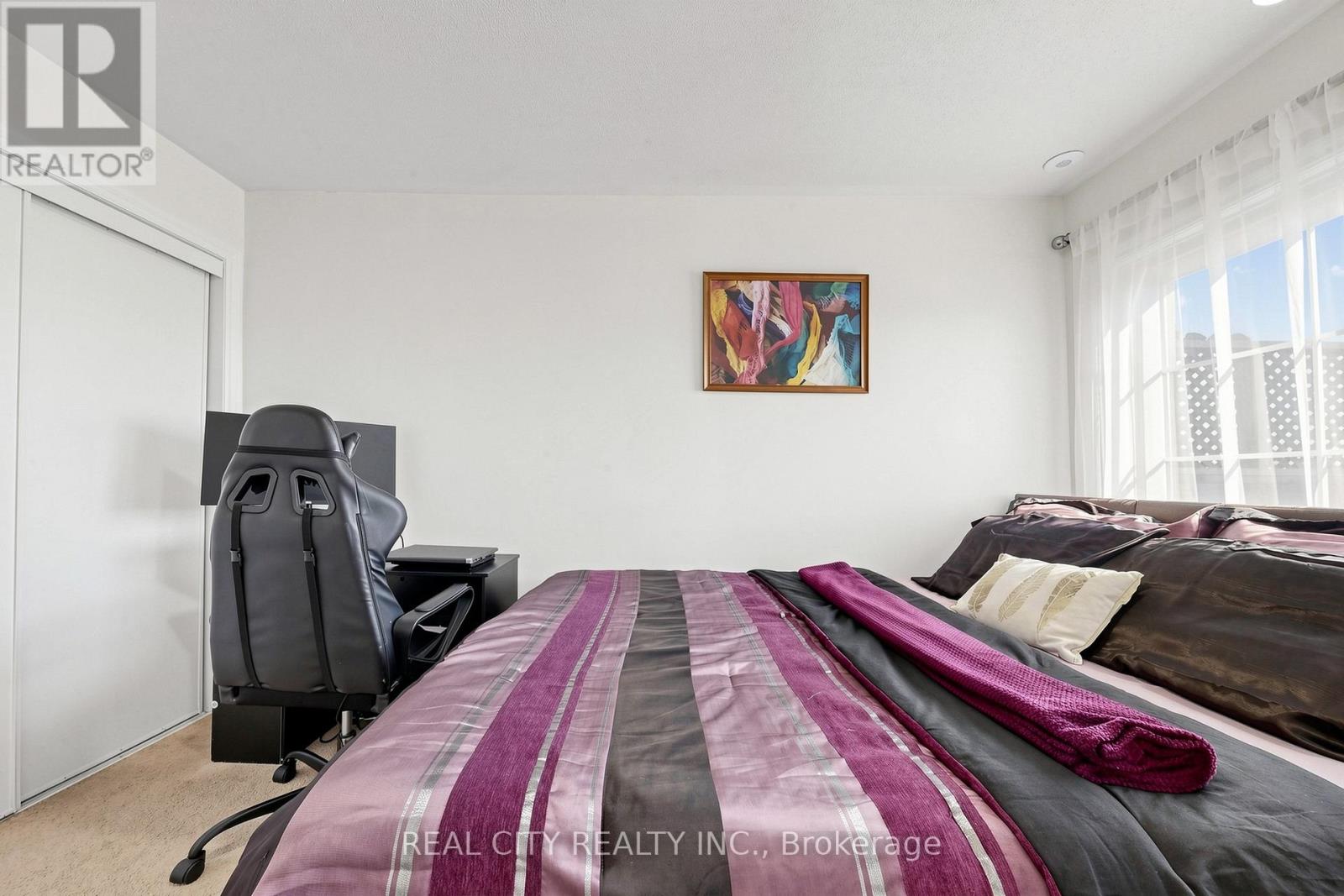 #22 10 GREENSBOROUGH VILLAGE CIRCLE - 36
