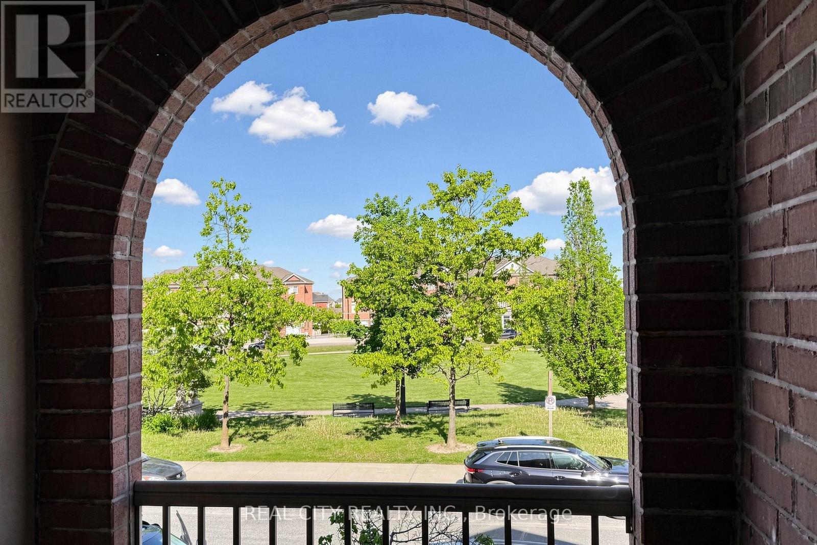 #22 10 GREENSBOROUGH VILLAGE CIRCLE - 42