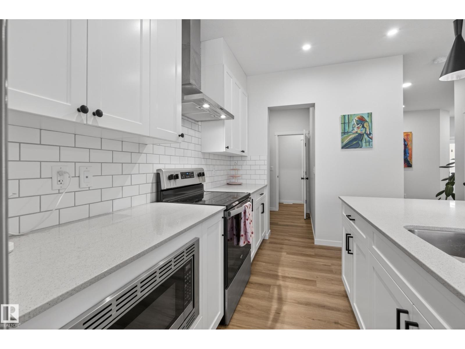 22836 94 AV NW - 10
