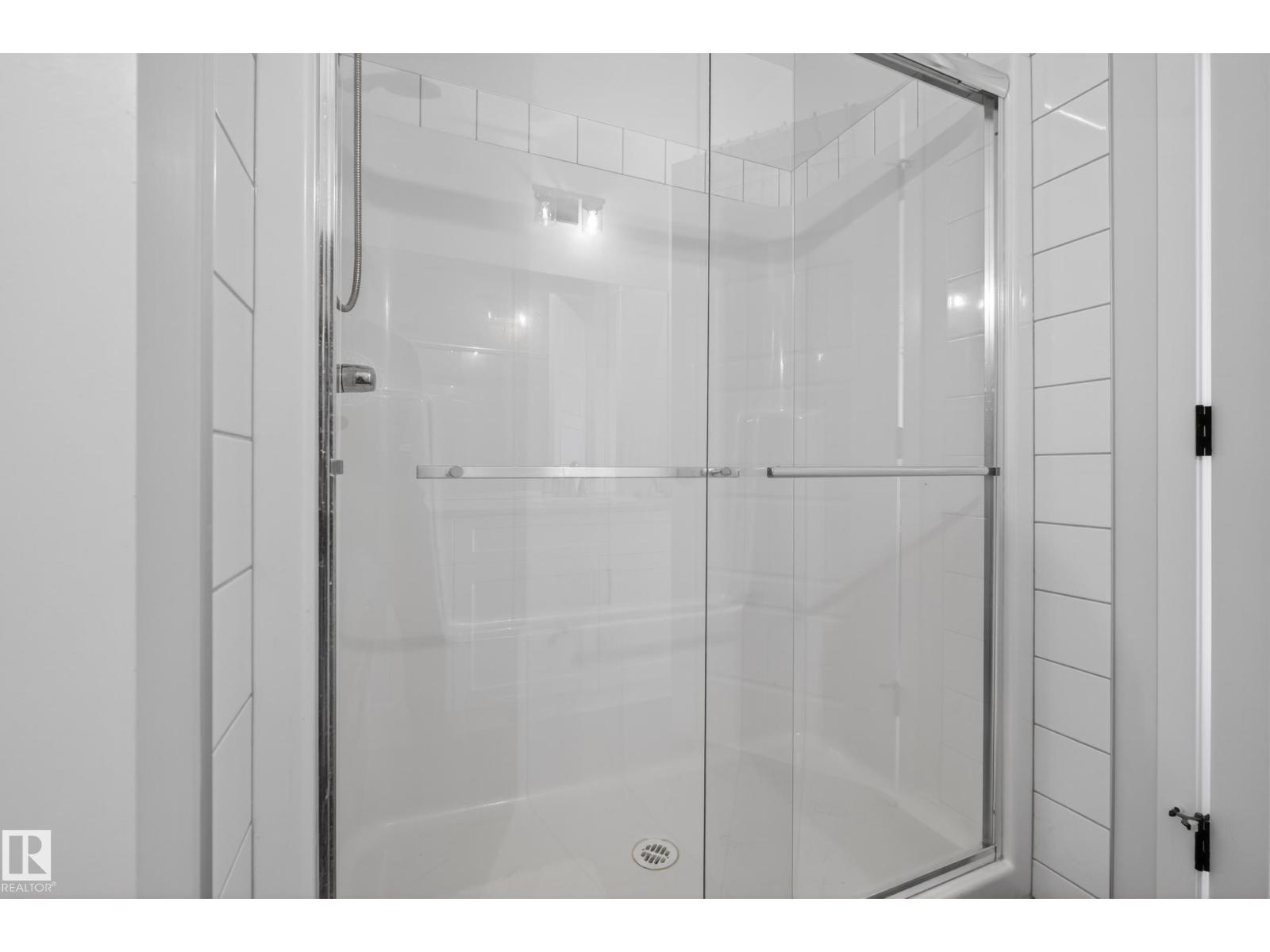 22836 94 AV NW - 27