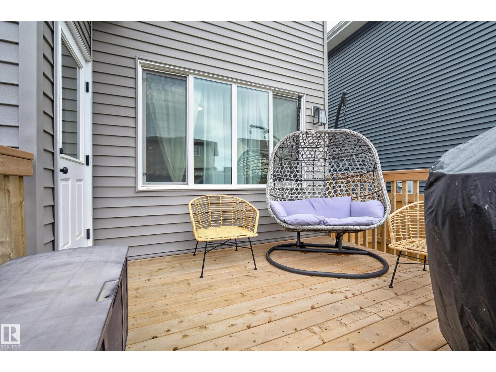 22836 94 AV NW - 39