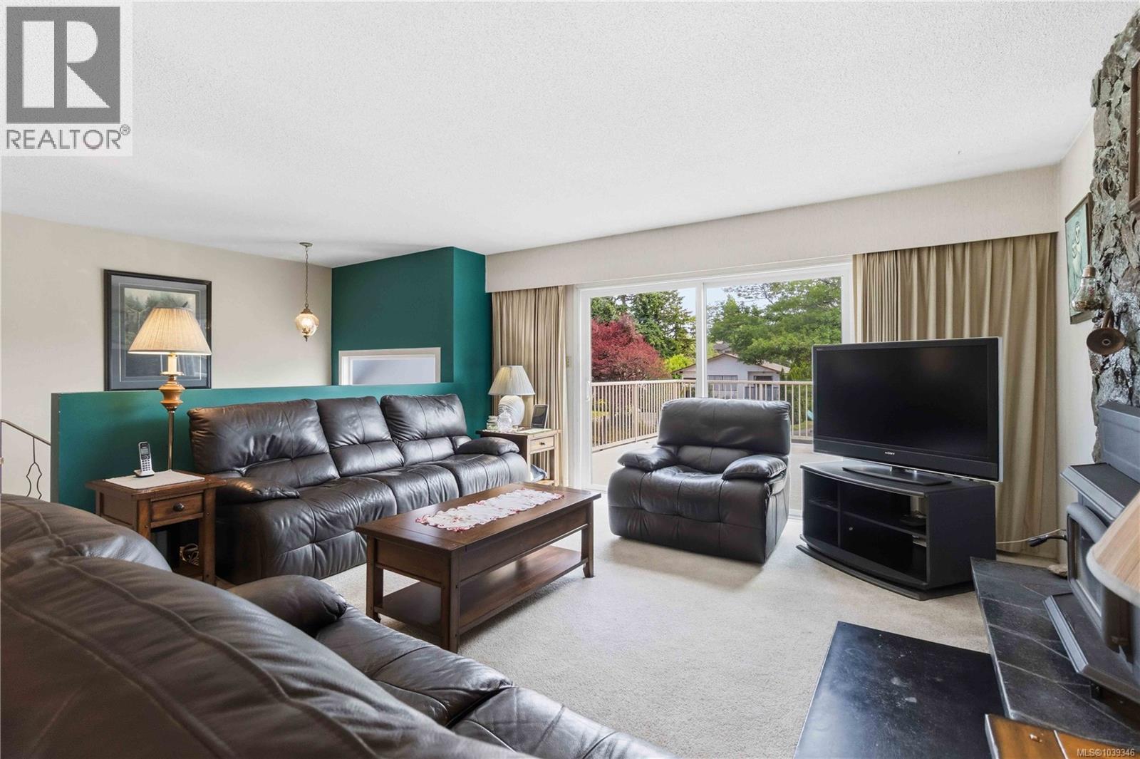 564 OConnell Pl, Saanich