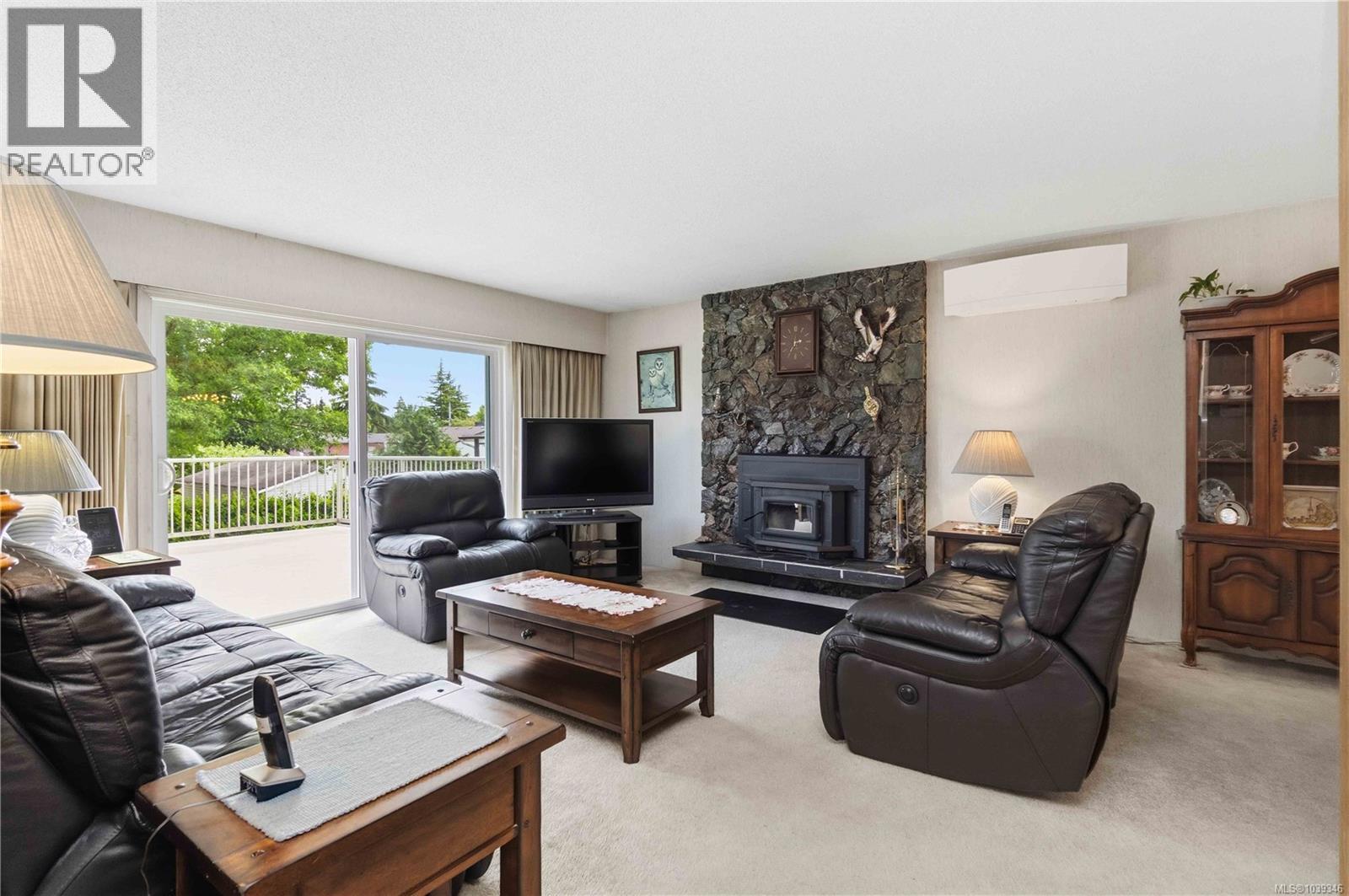 564 OConnell Pl, Saanich