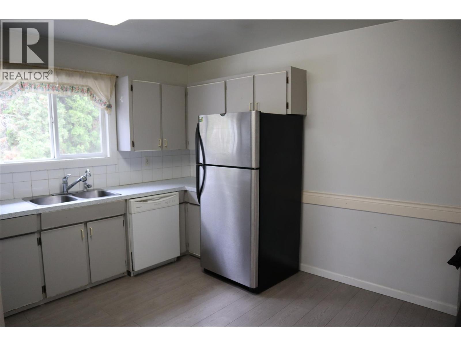 1371 Ottawa Place - Image 3