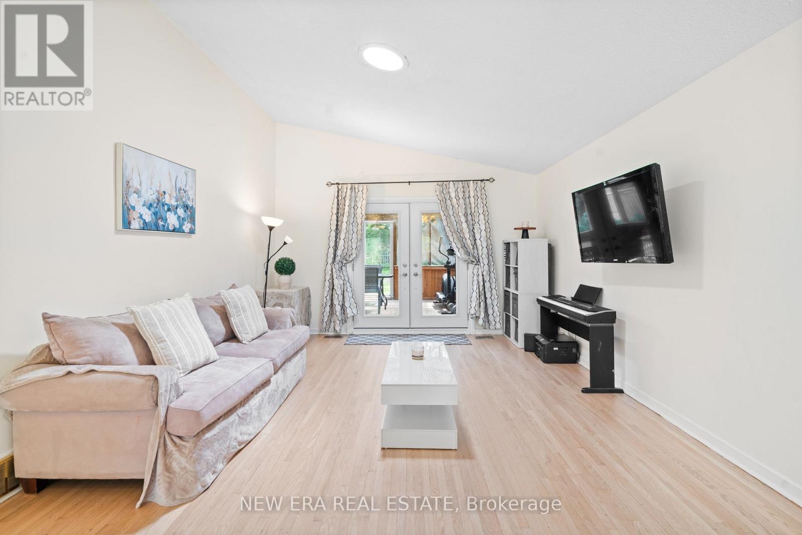 2598 CHALKWELL CLOSE - 4