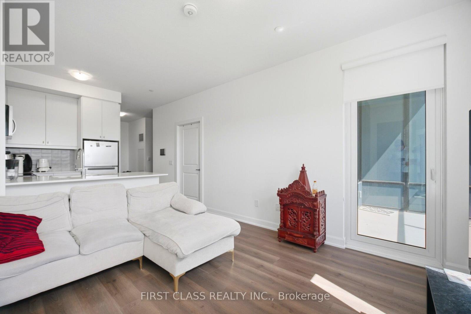 3220 WILLIAM COLTSON AVENUE - 10