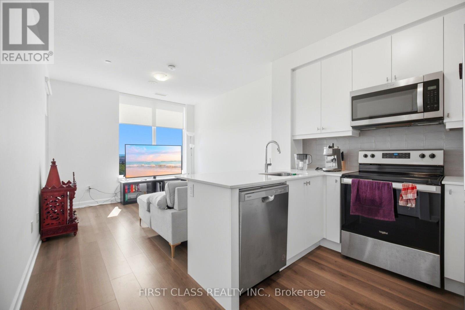 3220 WILLIAM COLTSON AVENUE - 13