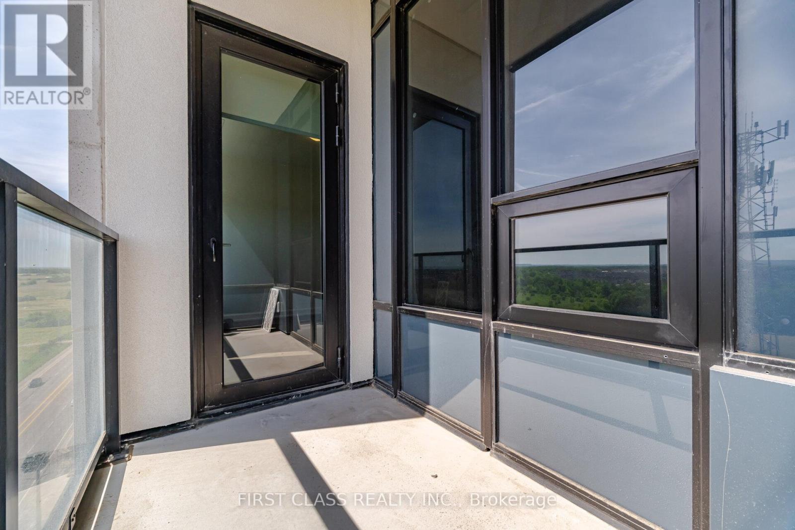 3220 WILLIAM COLTSON AVENUE - 21