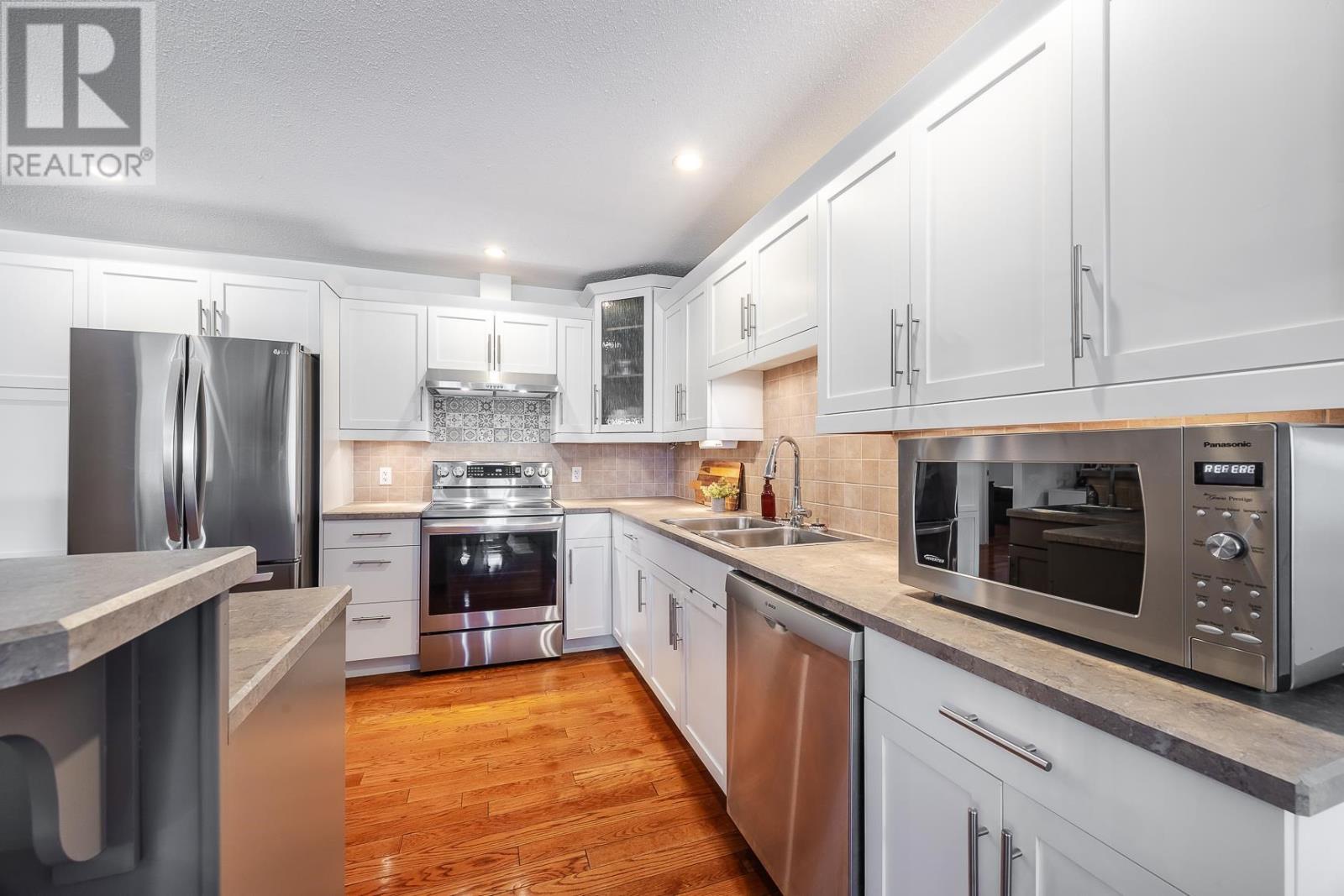 1284 Queen Street E - 15