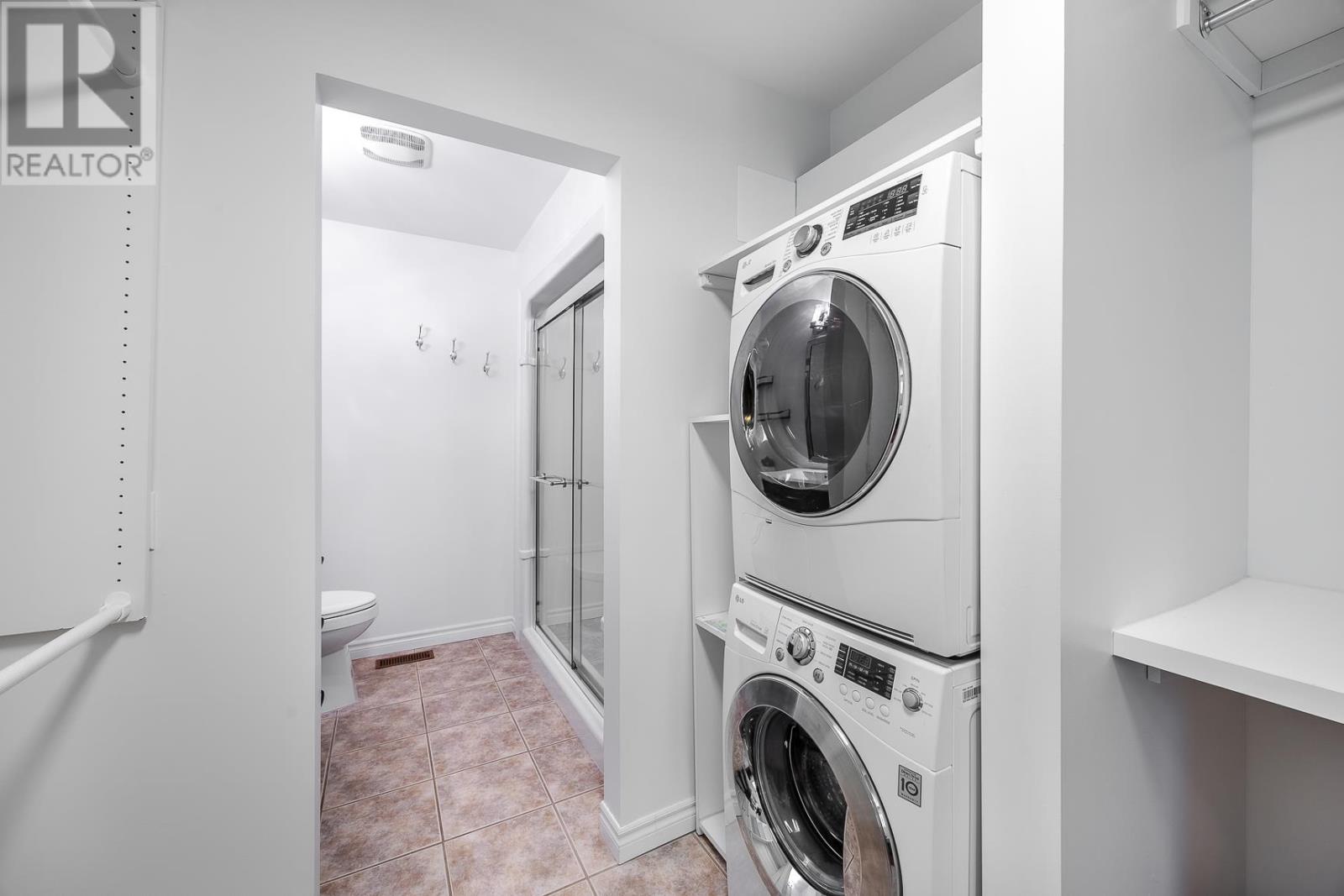 1284 Queen Street E - 26