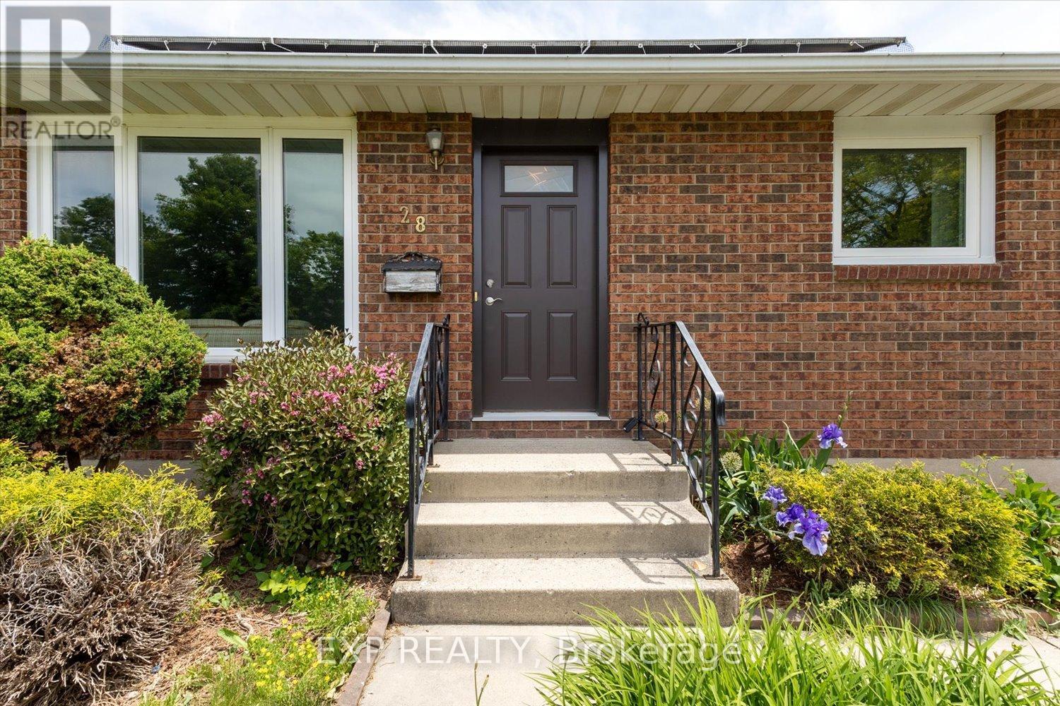 28 DENRICH AVENUE - 3