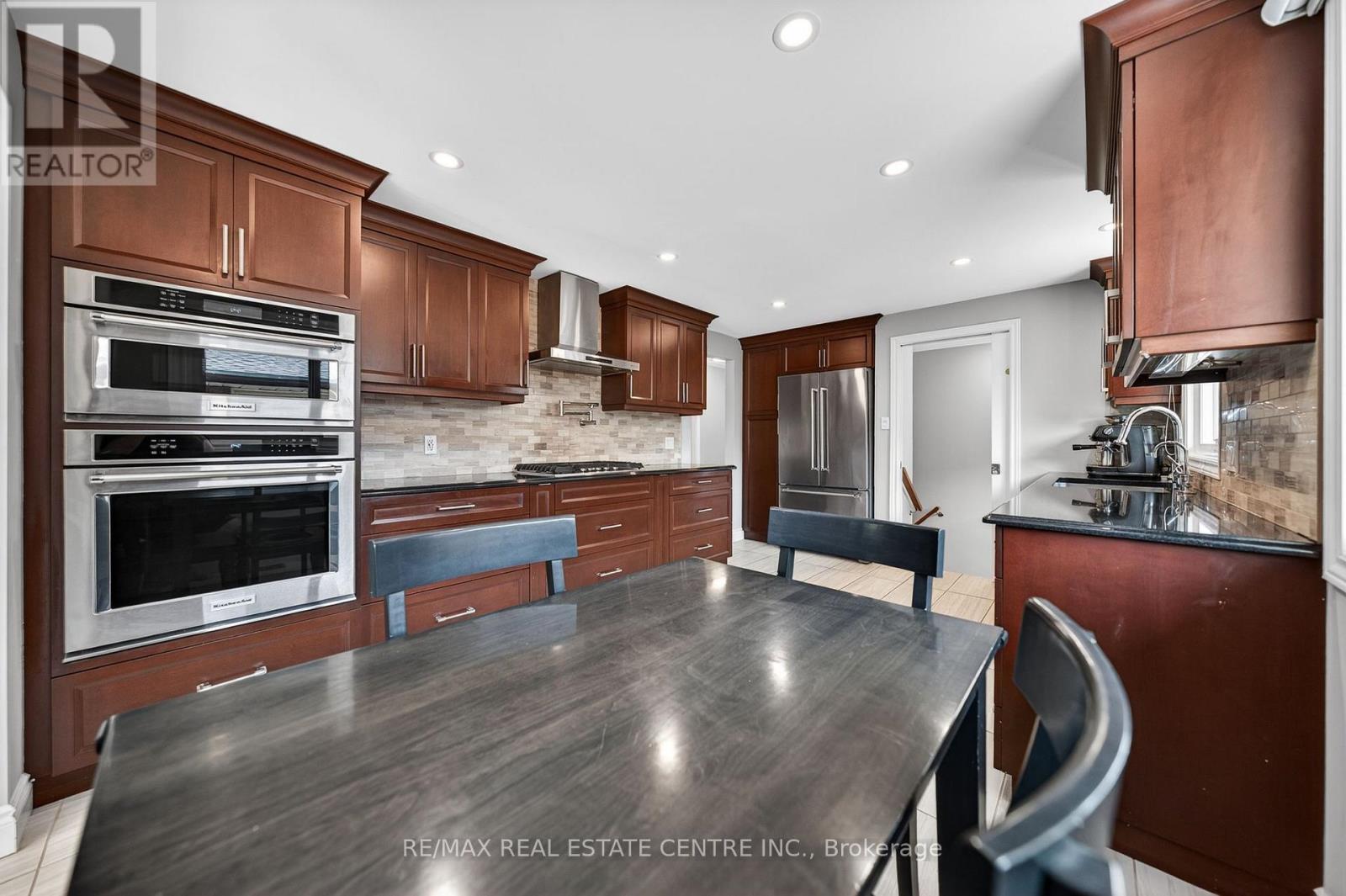 148 WEDGEWOOD DRIVE - 14