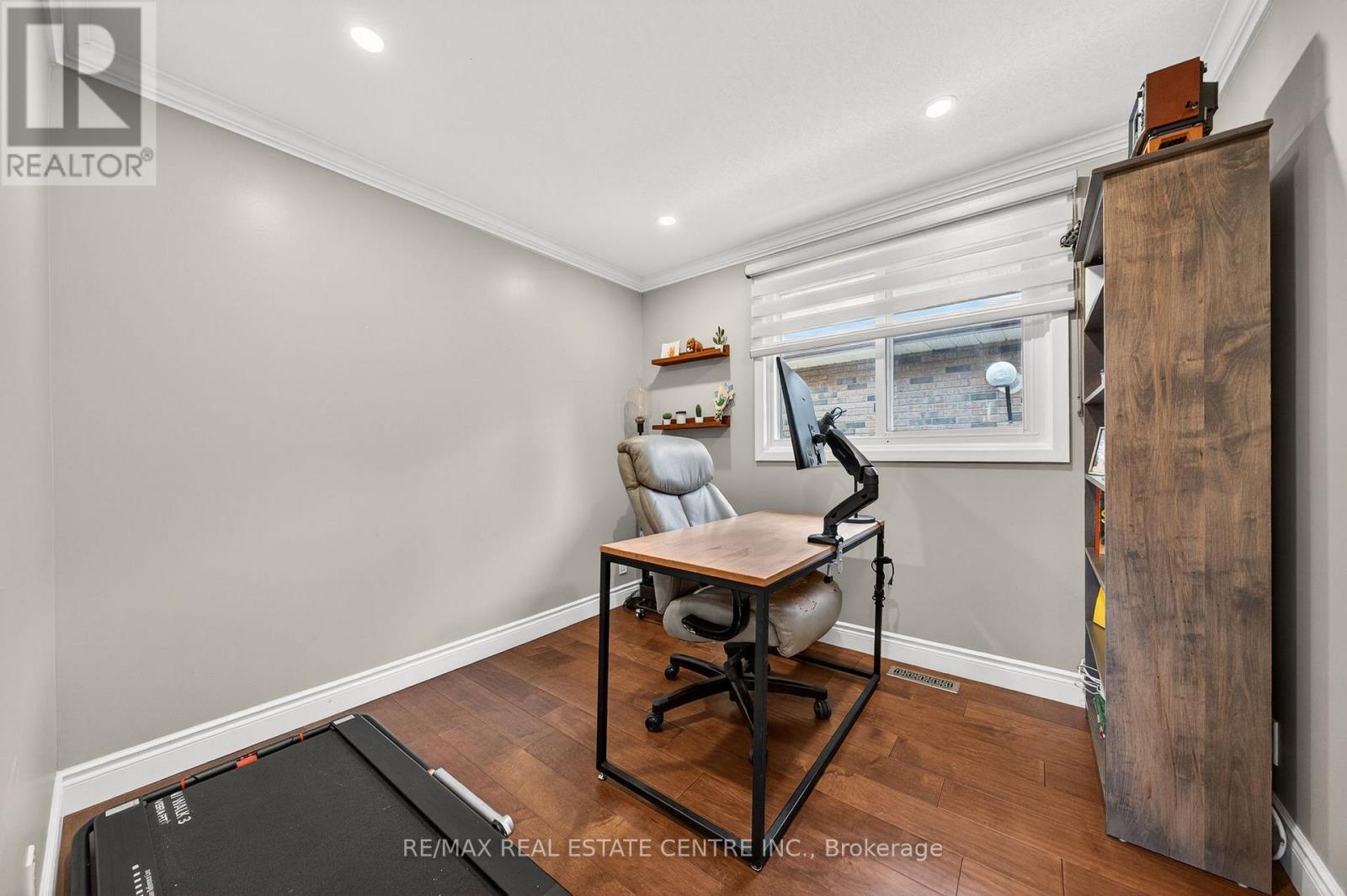 148 WEDGEWOOD DRIVE - 21