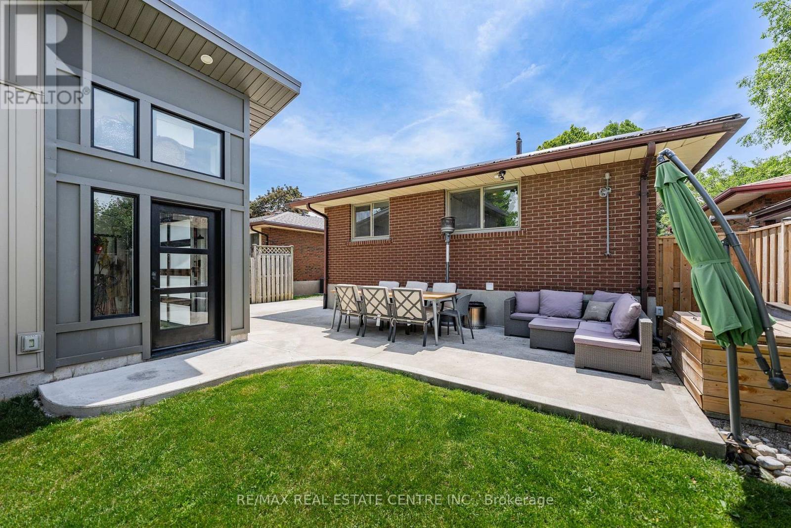 148 WEDGEWOOD DRIVE - 6