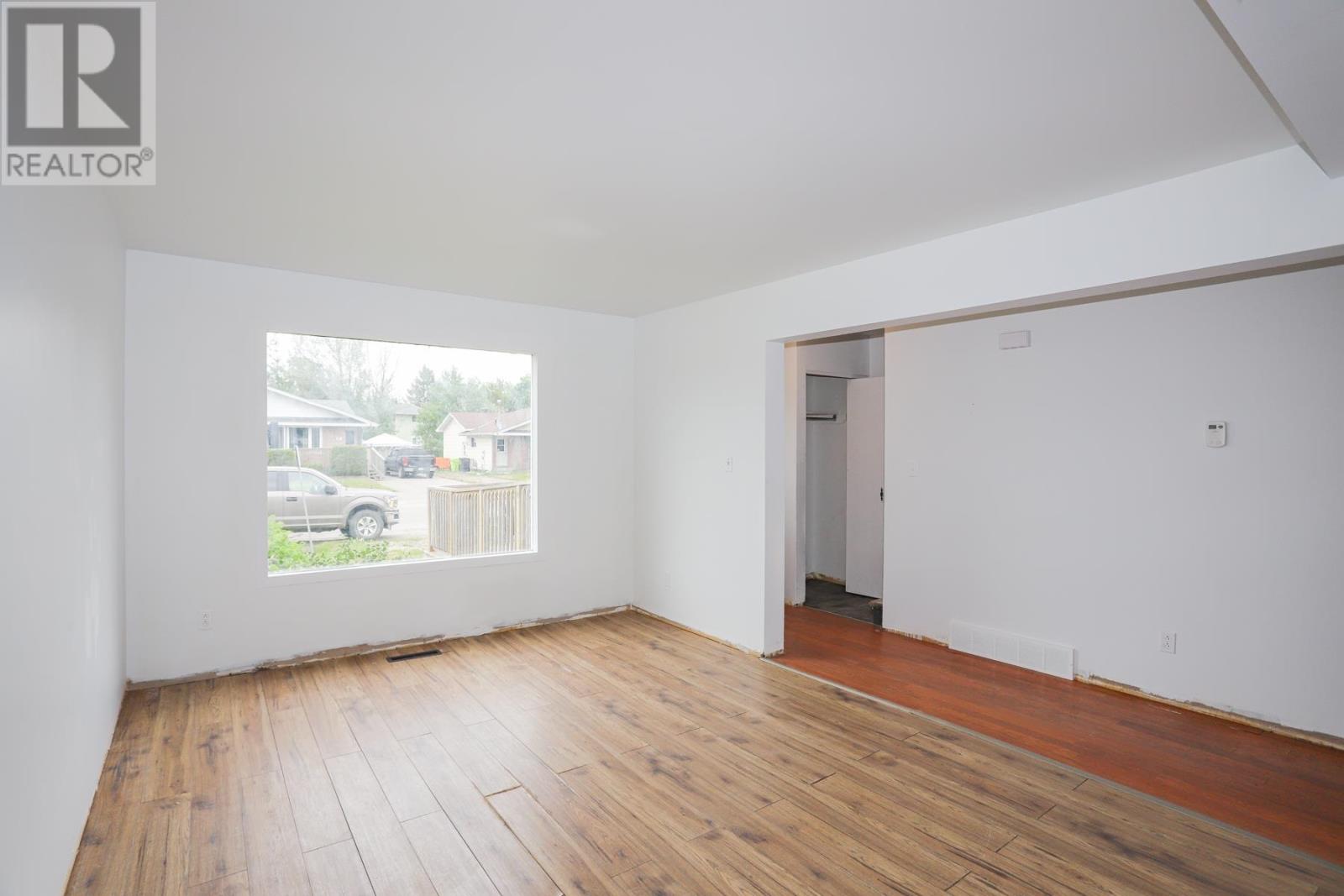 59 Jemmette ST - 8