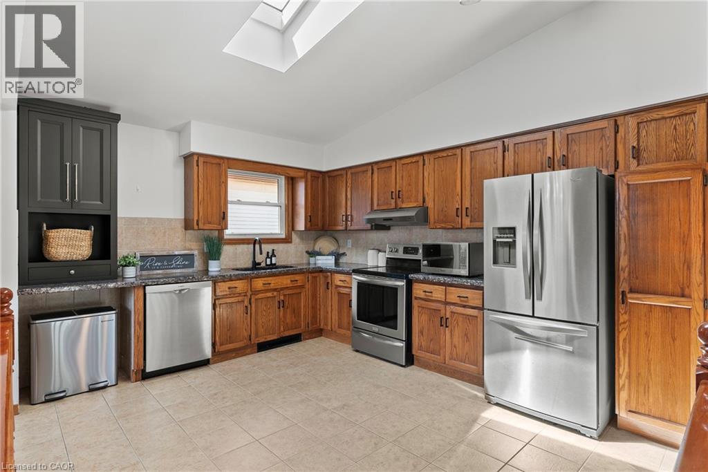 83 AMBERWOOD Street - 11