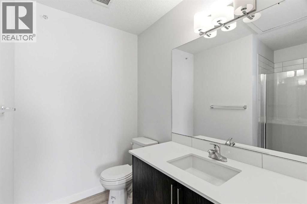 Primary en-suite