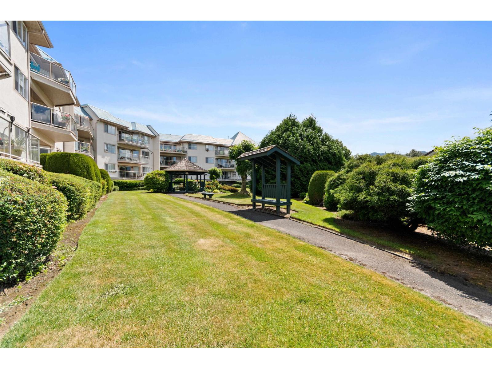 117 7685 AMBER DRIVE, Sardis West Vedder, Chilliwack