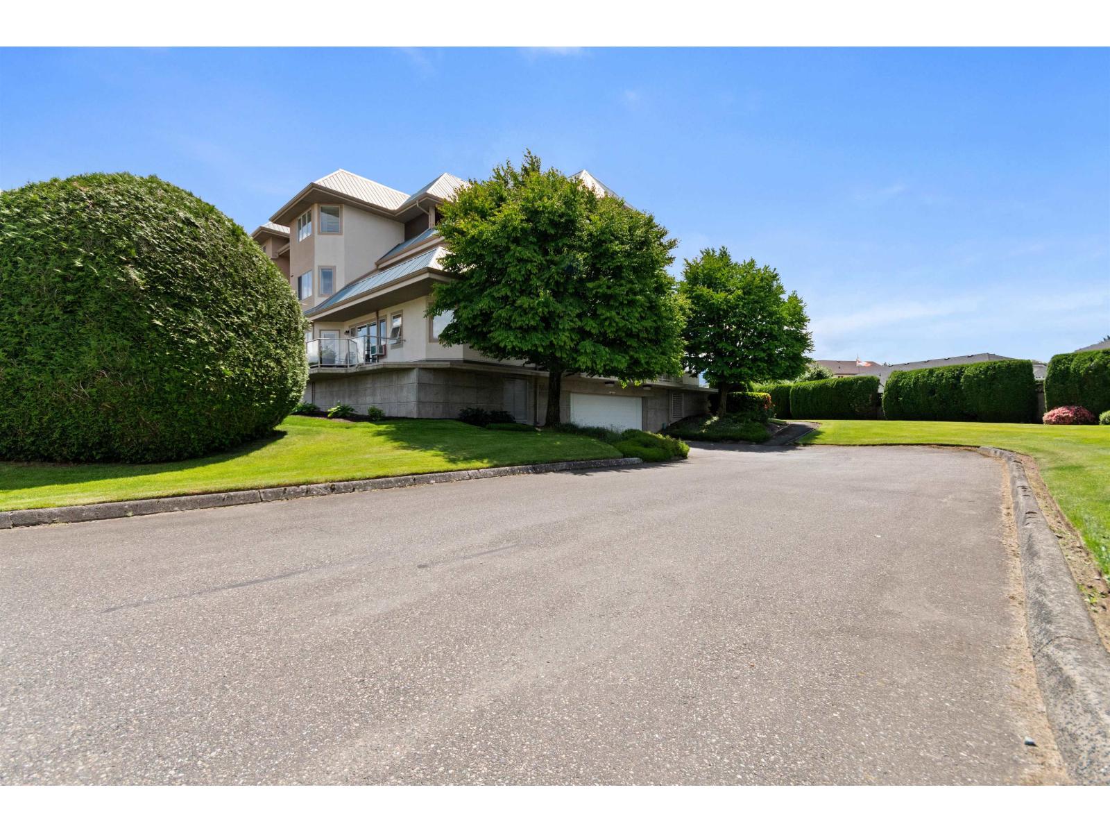117 7685 AMBER DRIVE, Sardis West Vedder, Chilliwack