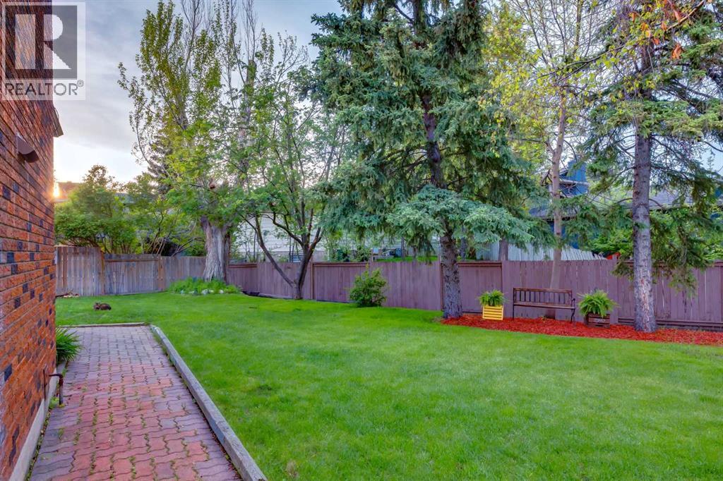 220 Oakridge Place SW - 37