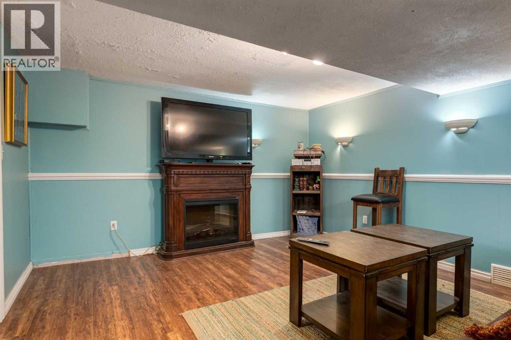 220 Oakridge Place SW - 27