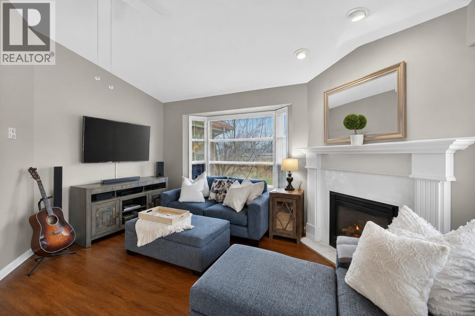 111 Harbourfront Drive Unit# 2, Salmon Arm