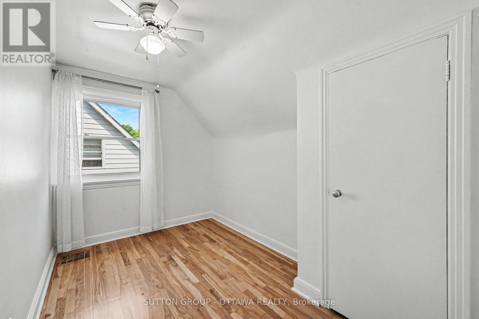 3 Bed, 2 Bath House for Rent in Ottawa – 1156 EMPEROR AVENUE W, Ottawa – MLS# X13270468 - Image 7