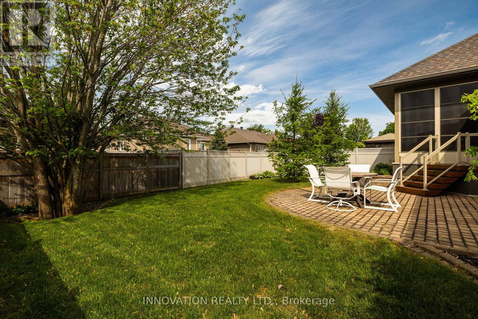 63 ROCHELLE DRIVE - 36