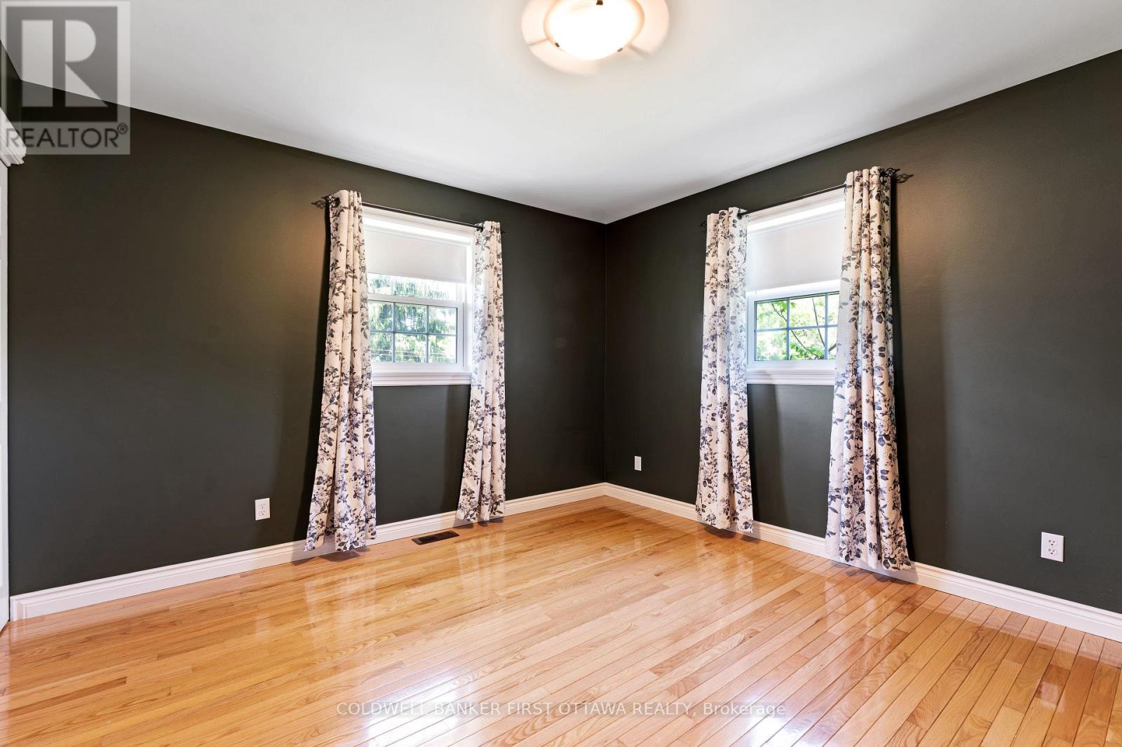 6443 Martin Street North — photo 20