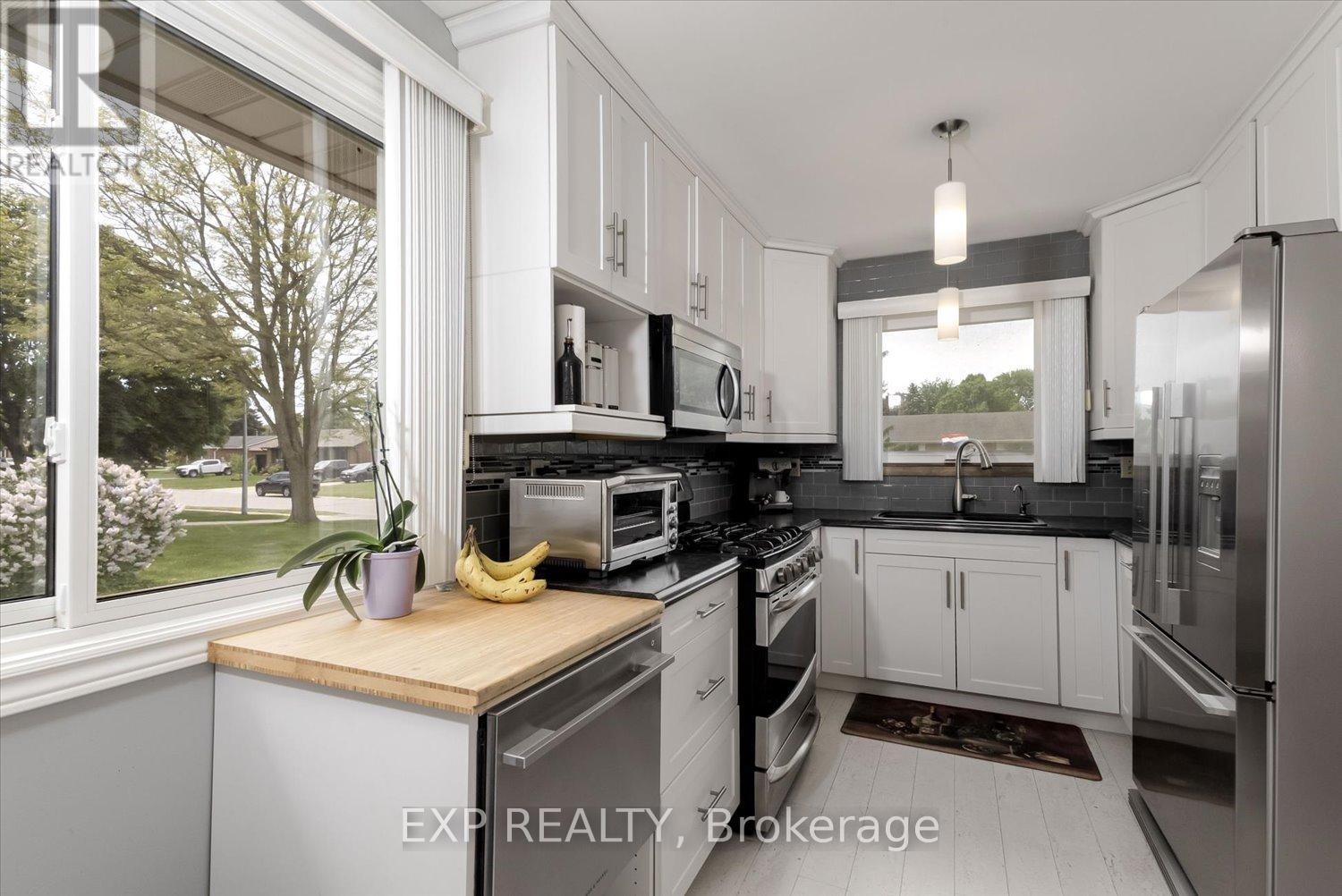 28 DENRICH AVENUE - 4