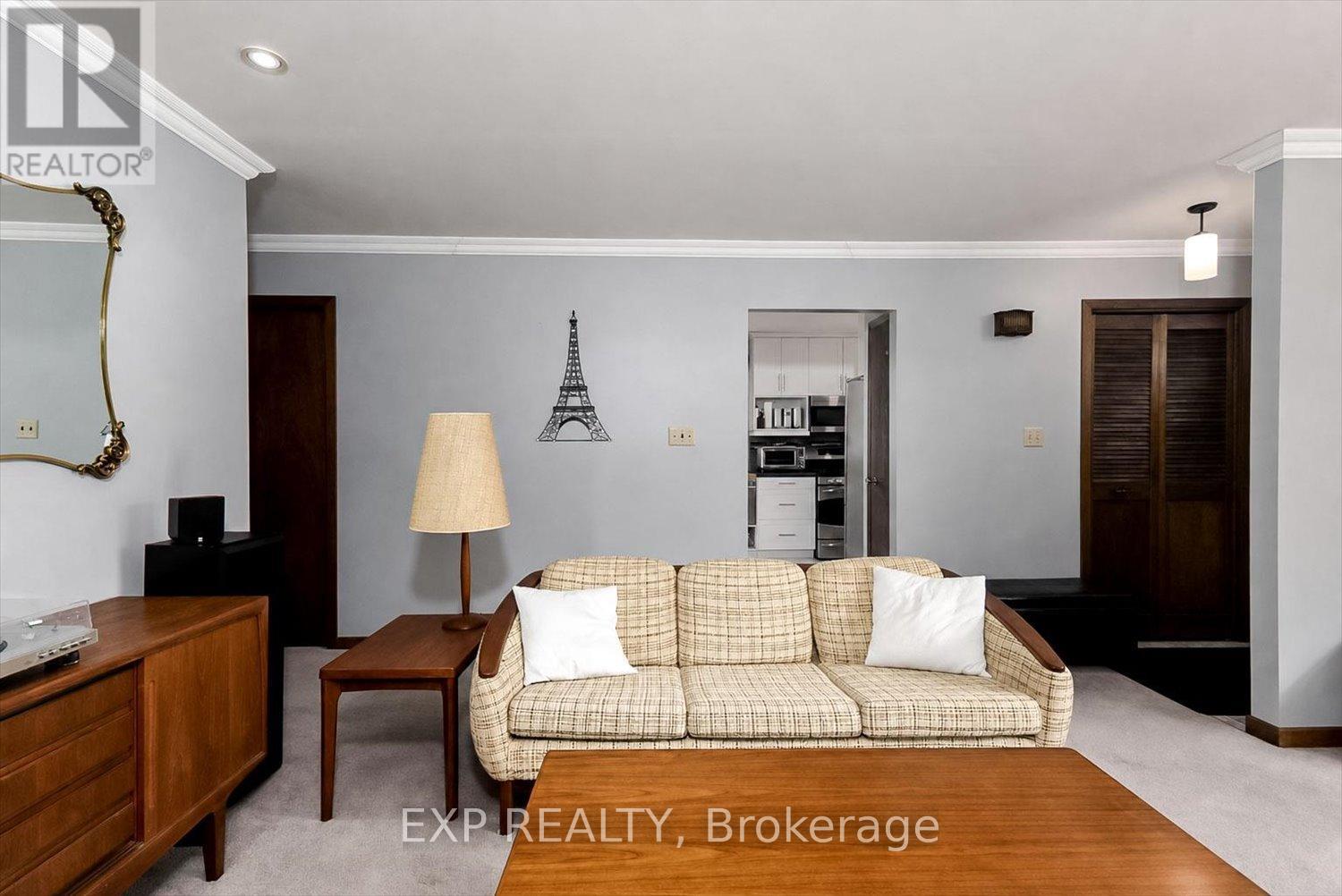 28 DENRICH AVENUE - 13