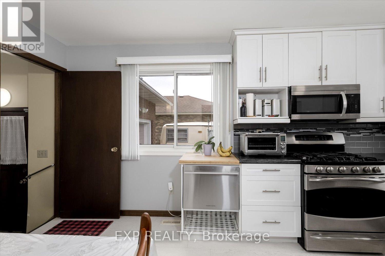 28 DENRICH AVENUE - 5