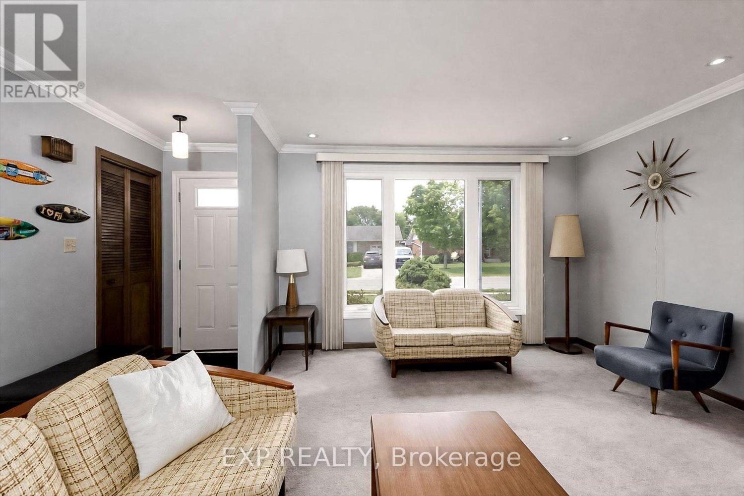 28 DENRICH AVENUE - 11