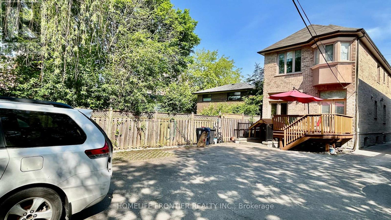 183 FINCH AVENUE E - 5