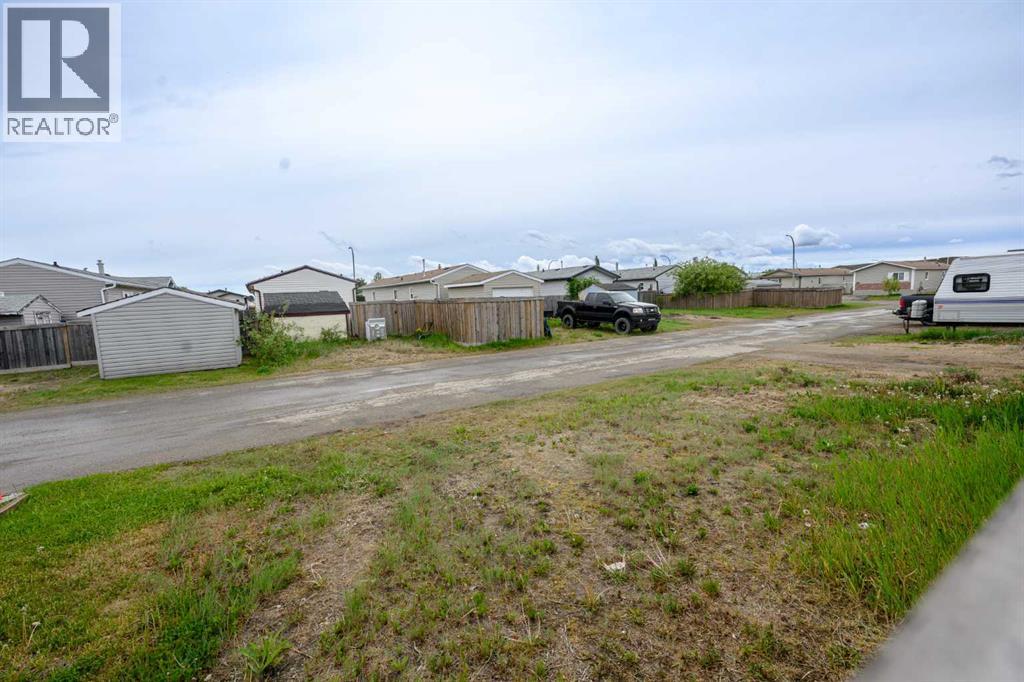 8829 90 Avenue - 29