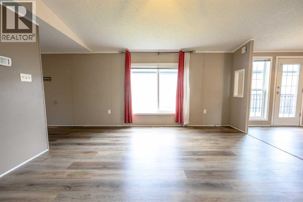 8829 90 Avenue - 3
