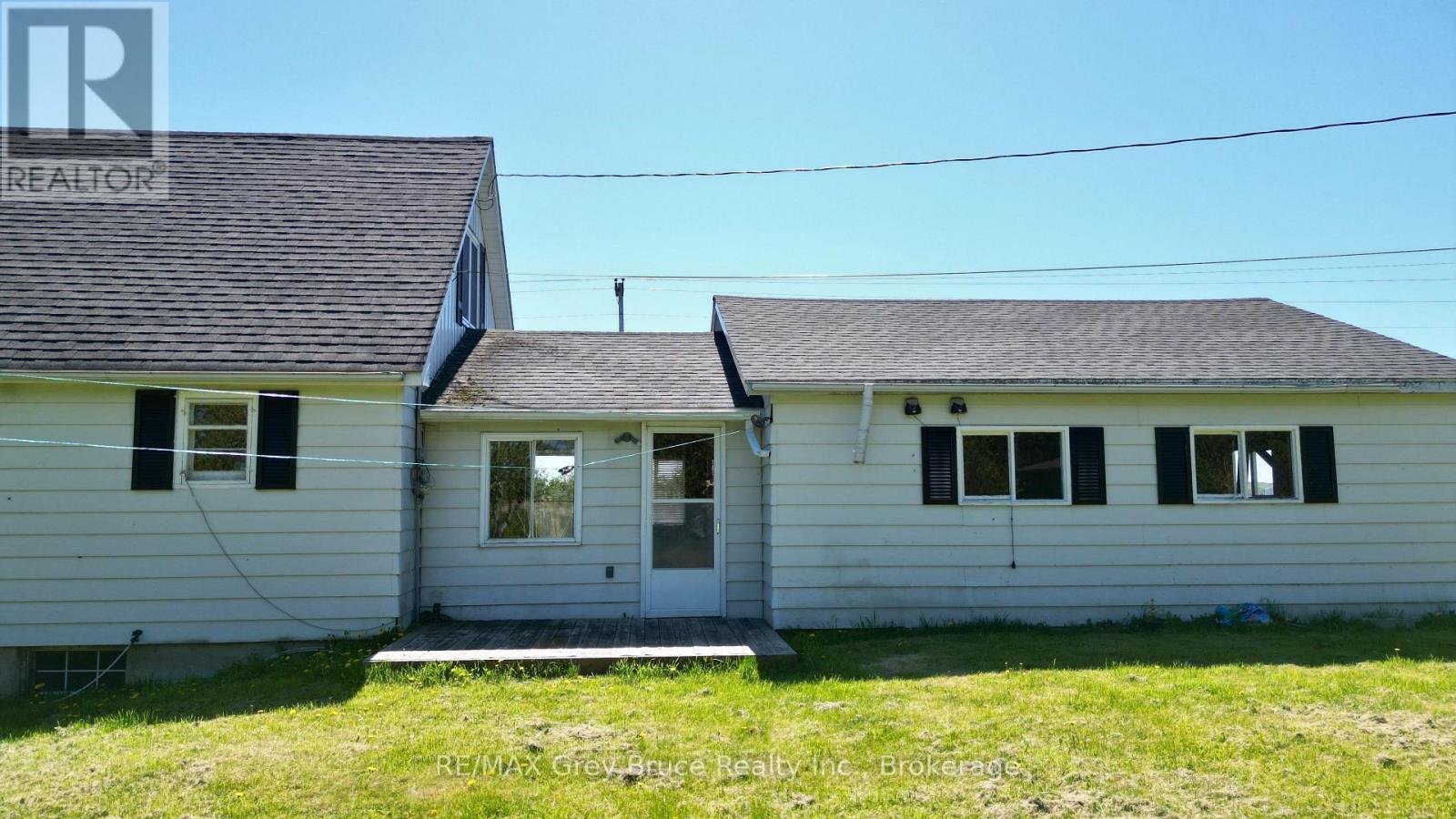 114 LINDSAY ROAD 5 - 10