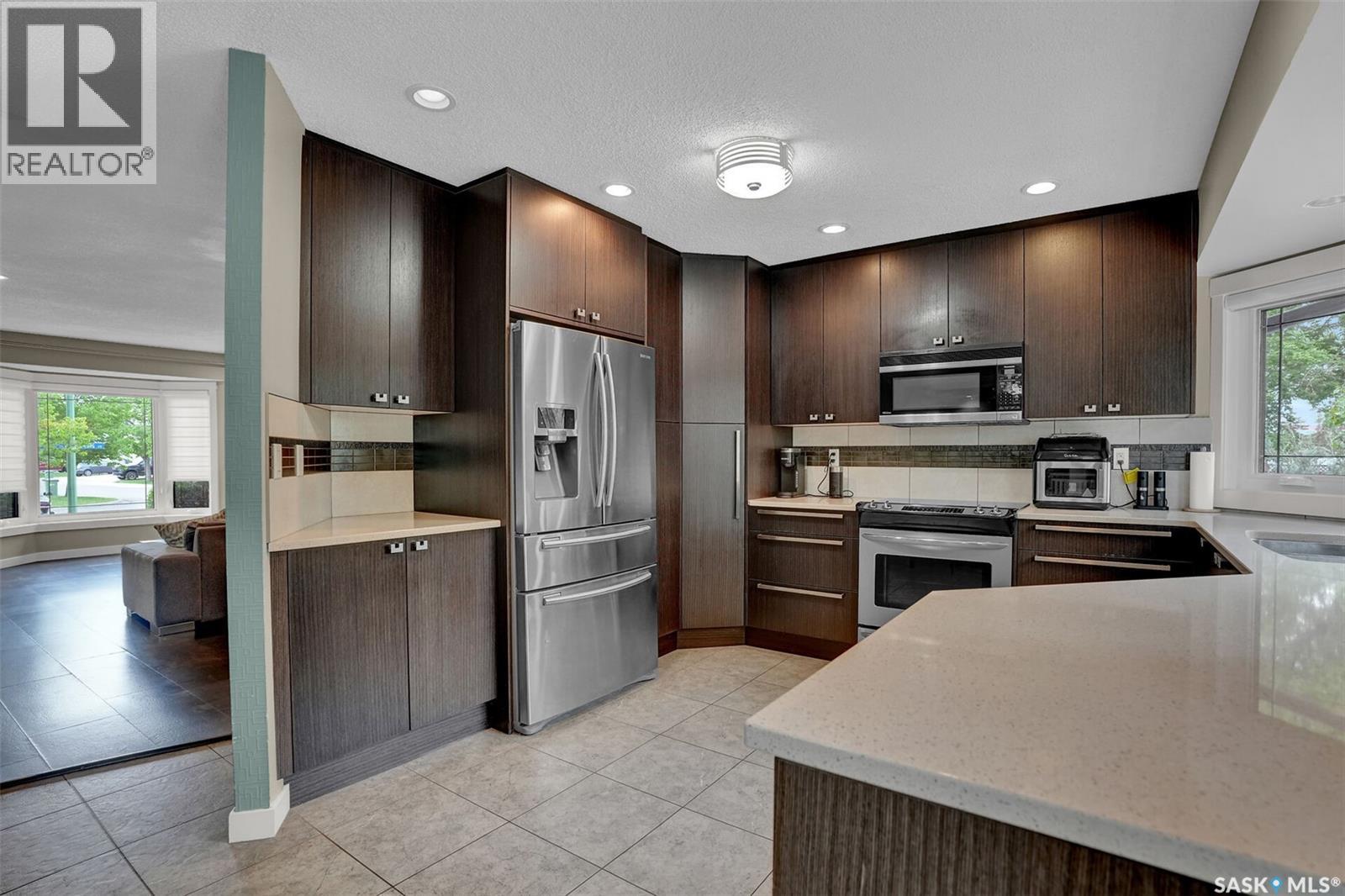 3402 PHANEUF CRESCENT E - 10
