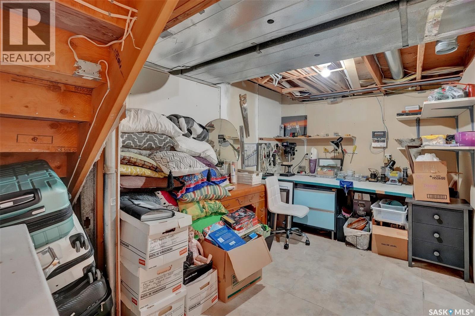 3402 PHANEUF CRESCENT E - 42