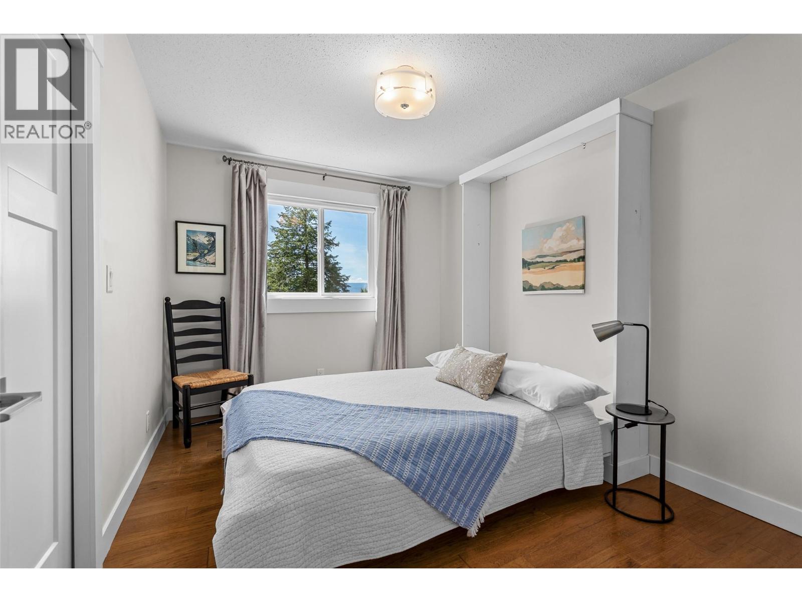 882 Roma Court - 32