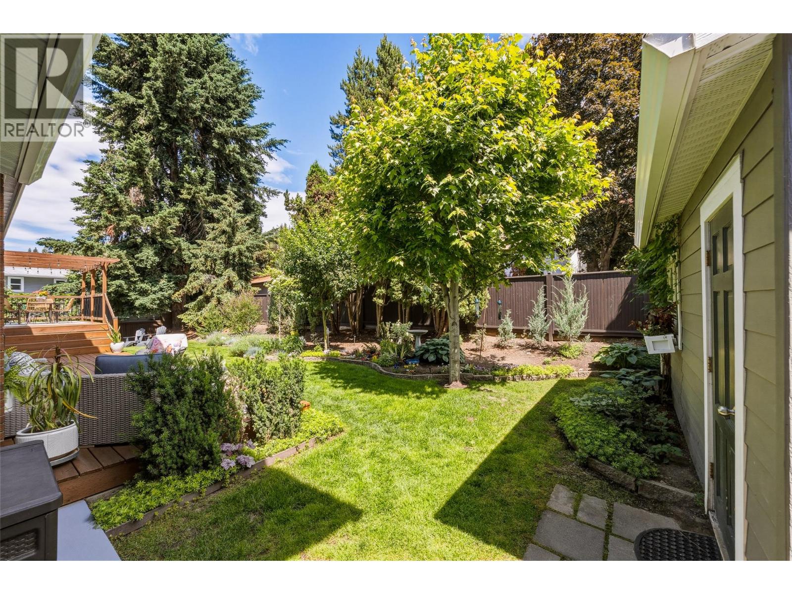882 Roma Court - 46