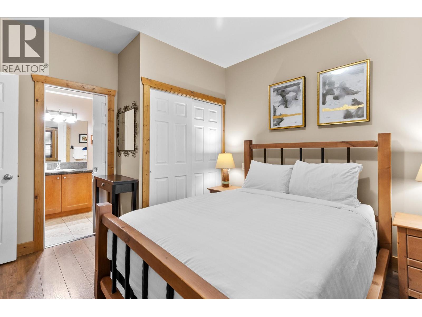 #122 5401 Lakeshore Drive - 28