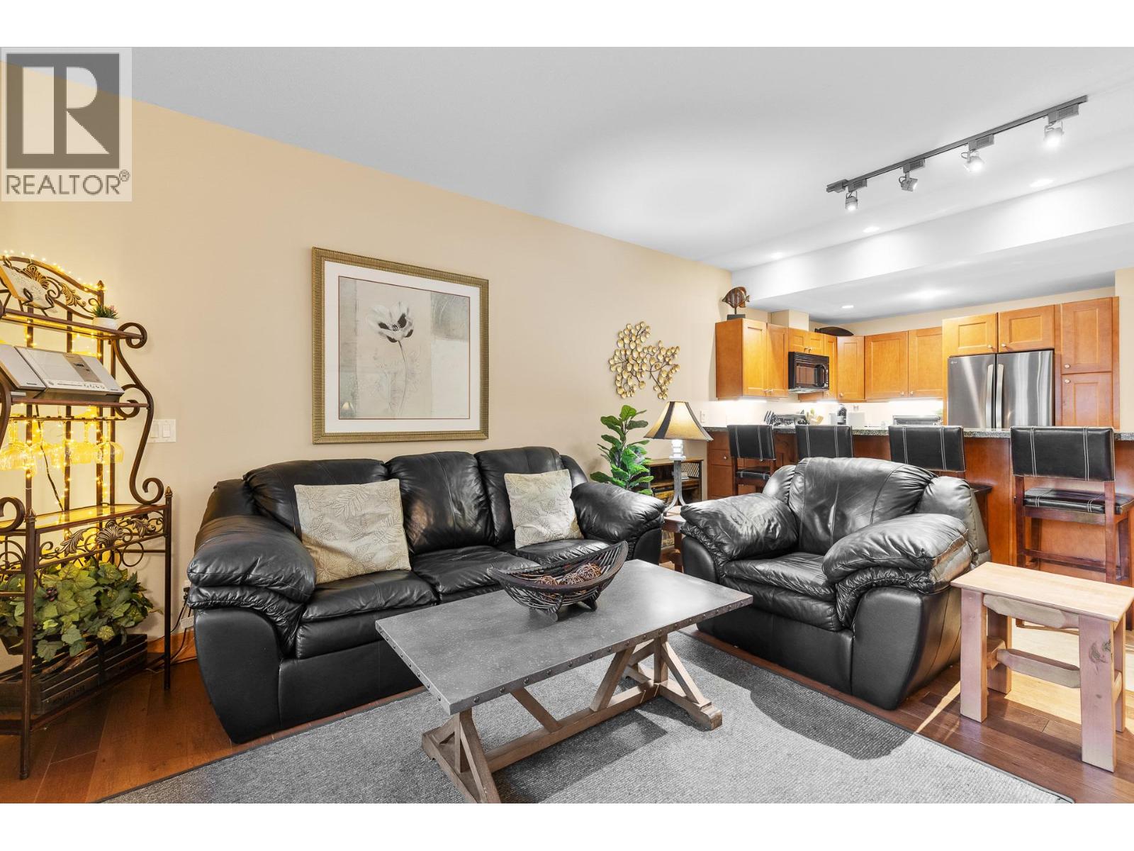 #122 5401 Lakeshore Drive - 19