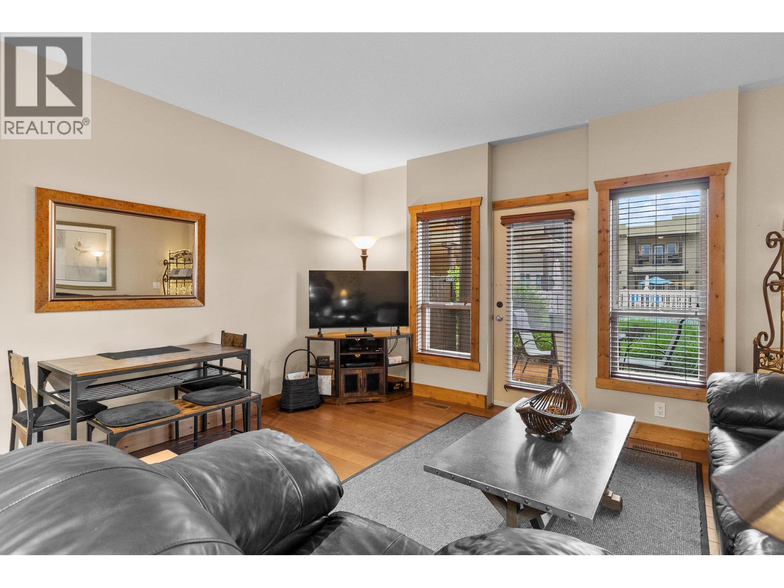 #122 5401 Lakeshore Drive - 32