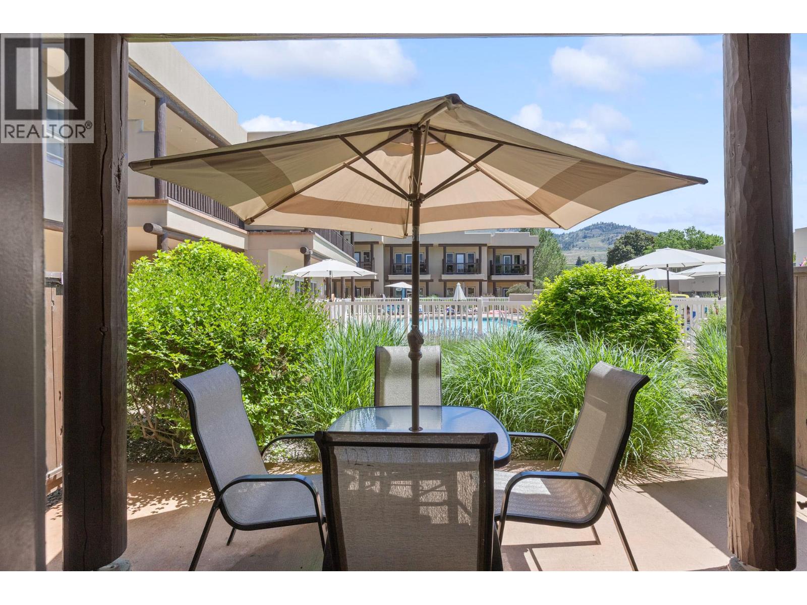 #122 5401 Lakeshore Drive - 33