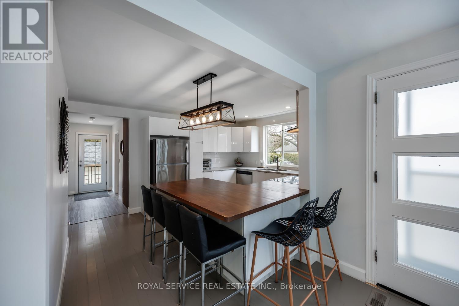 448 BOULTON STREET - 10