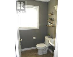 95 Deborah Drive, Strathroy Caradoc, ON N7G4E1 Photo 17