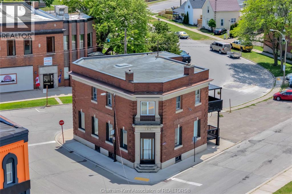 500 Wallace STREET - 1