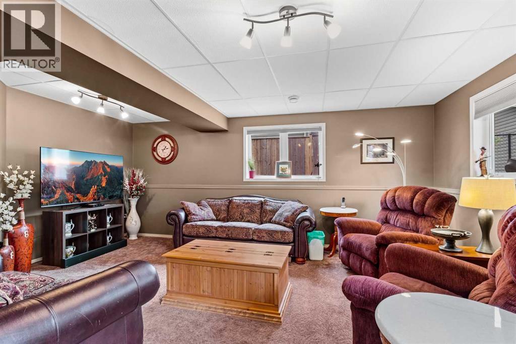 4721 58 Avenue - 23